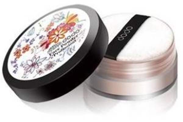 為什么用了散粉還脫妝 用了散粉還脫妝的原因 為什么用了散粉還脫妝 用了散粉還脫妝的原因