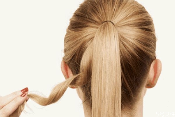 染發(fā)后可以用洗發(fā)水嗎 染發(fā)后多久能用洗發(fā)水 染發(fā)后可以用洗發(fā)水嗎 染發(fā)后多久能用洗發(fā)水