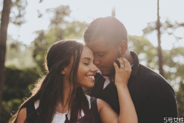 怎么做才是一個(gè)好老婆 如何做一個(gè)高情商的妻子 怎么做才是一個(gè)好老婆 如何做一個(gè)高情商的妻子