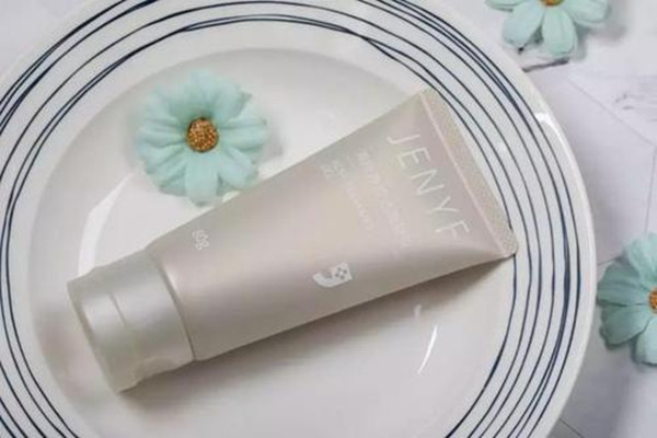 珍妮膚潔面凝膠溫和嗎 珍妮膚潔面凝膠緊繃嗎 珍妮膚潔面凝膠溫和嗎 珍妮膚潔面凝膠緊繃嗎