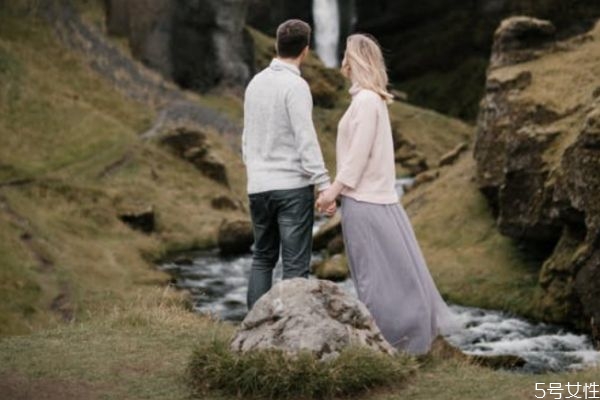 異地怎么知道老婆出軌 出軌的女人4種表現(xiàn) 異地怎么知道老婆出軌 出軌的女人4種表現(xiàn)