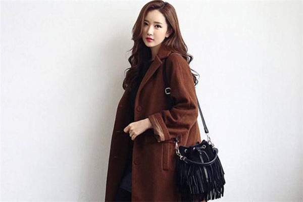 草莓型身材適合穿什么毛衣 草莓型身材適合穿什么大衣 草莓型身材適合穿什么毛衣 草莓型身材適合穿什么大衣