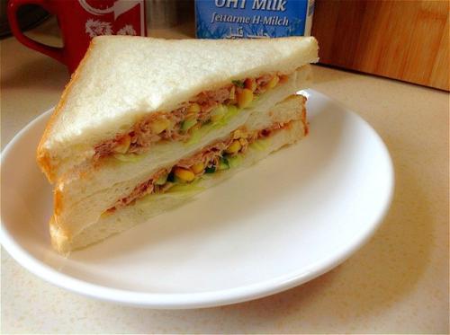 吐司三明治怎么做 吐司三明治的做法 吐司三明治怎么做 吐司三明治的做法