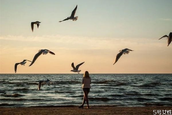 男人是怎么看待初戀的 男人對(duì)初戀的真實(shí)想法 男人是怎么看待初戀的 男人對(duì)初戀的真實(shí)想法