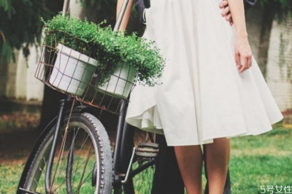 怎么正確看待自己的初戀 什么叫真正的初戀 怎么正確看待自己的初戀 什么叫真正的初戀