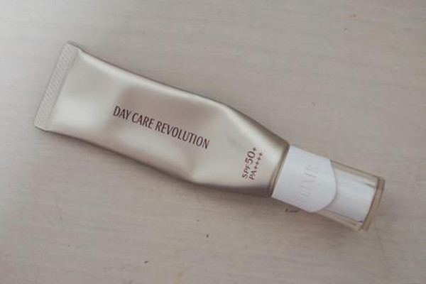 怡麗絲爾小銀管適合夏季用嗎 怡麗絲爾小銀管的功效 怡麗絲爾小銀管適合夏季用嗎 怡麗絲爾小銀管的功效