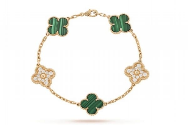 一萬(wàn)多買寶格麗還是梵克雅寶 寶格麗和梵克雅寶檔次 一萬(wàn)多買寶格麗還是梵克雅寶 寶格麗和梵克雅寶檔次