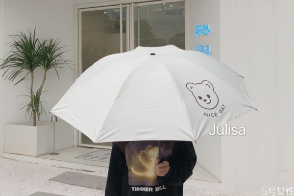 太陽(yáng)傘臟了可以洗嗎 太陽(yáng)傘保養(yǎng)方法 太陽(yáng)傘臟了可以洗嗎 太陽(yáng)傘保養(yǎng)方法