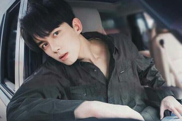 男生喜歡你時(shí)為什么是小心翼翼的 男生小心翼翼的喜歡你的原因 男生喜歡你時(shí)為什么是小心翼翼的 男生小心翼翼的喜歡你的原因