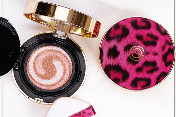 dpc豹紋限量氣墊bb霜幾個(gè)色號(hào) dpc豹紋限量氣墊bb霜好用嗎 dpc豹紋限量氣墊bb霜幾個(gè)色號(hào) dpc豹紋限量氣墊bb霜好用嗎