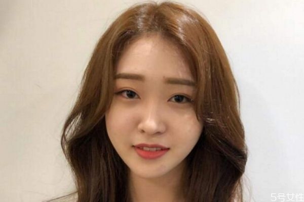 八字劉海要燙嗎 什么臉型適合八字劉海 八字劉海要燙嗎 什么臉型適合八字劉海