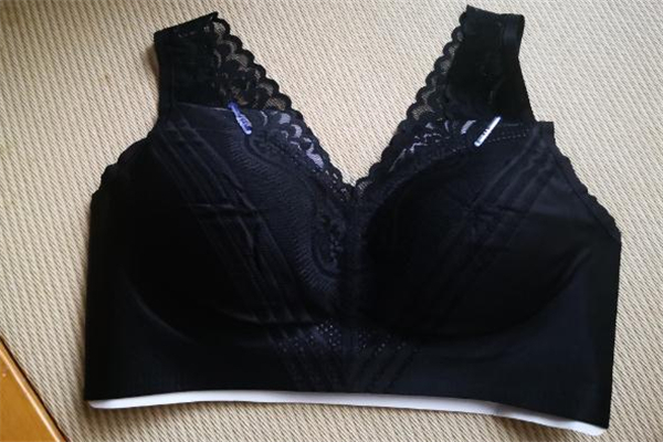 辛奈芬文胸怎么樣 辛奈芬文胸舒服嗎 辛奈芬文胸怎么樣 辛奈芬文胸舒服嗎