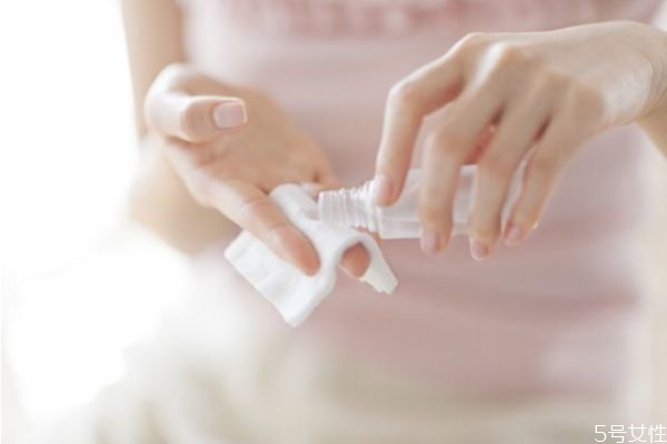 濕敷對(duì)化妝棉有沒有要求 濕敷用化妝棉還是壓縮面膜