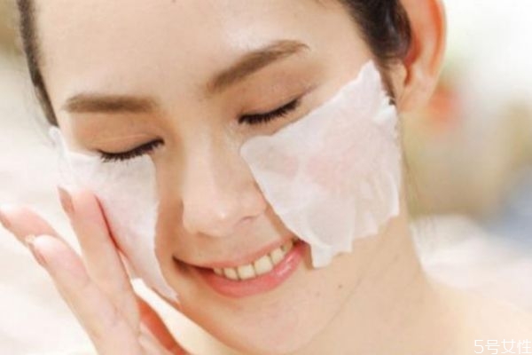 濕敷對(duì)化妝棉有沒有要求 濕敷用化妝棉還是壓縮面膜