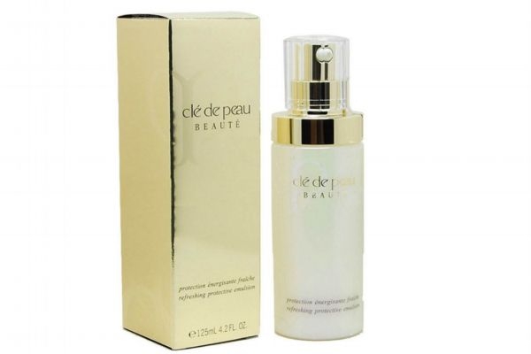 防護乳和隔離霜的區(qū)別 先用防護乳還是隔離霜 防護乳和隔離霜的區(qū)別 先用防護乳還是隔離霜