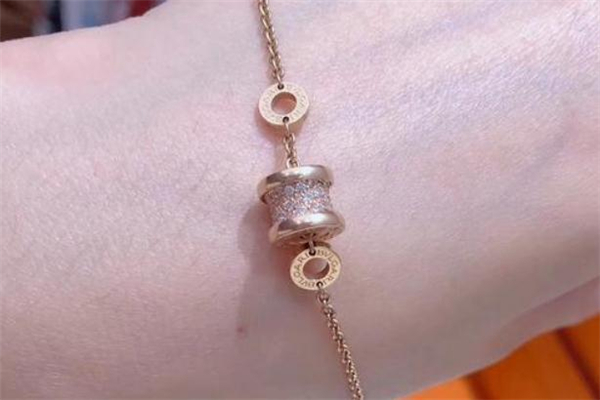 寶格麗小蠻腰真假辨認(rèn) 寶格麗小蠻腰怎么看真假 寶格麗小蠻腰真假辨認(rèn) 寶格麗小蠻腰怎么看真假