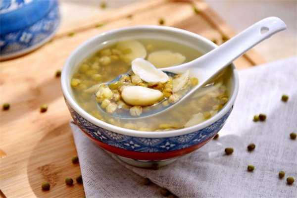 喝綠豆湯拉肚子是怎么回事 脾胃不好能喝綠豆湯嗎 喝綠豆湯拉肚子是怎么回事 脾胃不好能喝綠豆湯嗎