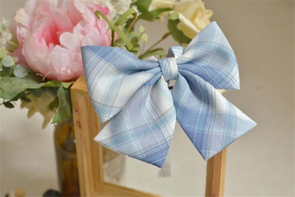 jk領(lǐng)結(jié)有幾種款式 jk領(lǐng)結(jié)上的線要拆嗎 jk領(lǐng)結(jié)有幾種款式 jk領(lǐng)結(jié)上的線要拆嗎