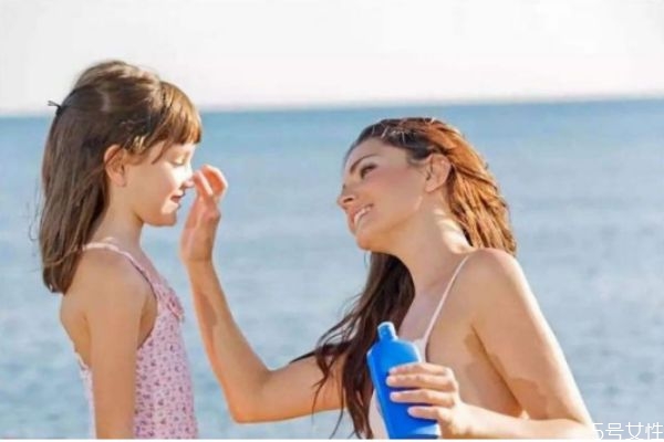 防曬霜開封一年還可以用么 一般防曬霜保質(zhì)期是多久 防曬霜開封一年還可以用么 一般防曬霜保質(zhì)期是多久