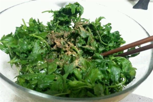 菊花菜用焯水嗎 菊花菜怎么涼拌好吃 菊花菜用焯水嗎 菊花菜怎么涼拌好吃