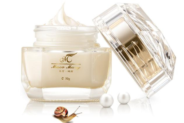 蝸牛修復(fù)霜適合什么皮膚 蝸牛修復(fù)霜有什么功效 蝸牛修復(fù)霜適合什么皮膚 蝸牛修復(fù)霜有什么功效