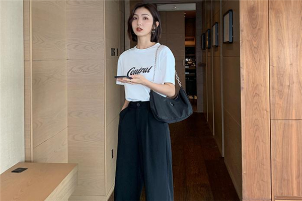 闊腿褲里面能穿秋褲嗎 闊腿褲里面可以穿打底襪嗎