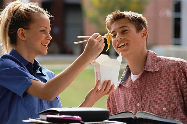 前男友回頭要不要接受 和前任復(fù)合后怎么相處 前男友回頭要不要接受 和前任復(fù)合后怎么相處