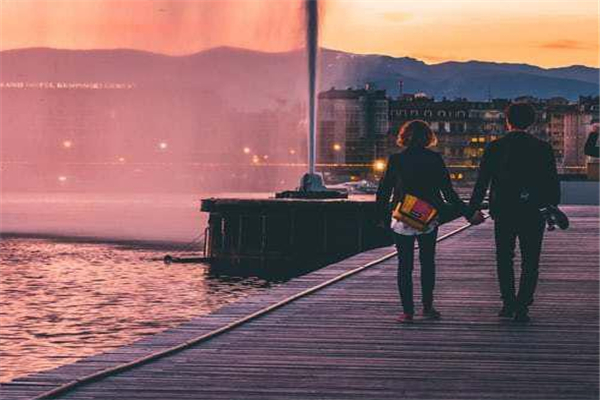 永遠(yuǎn)不要問(wèn)男人的三句話(huà) 怎樣讓男人越來(lái)越離不開(kāi)你