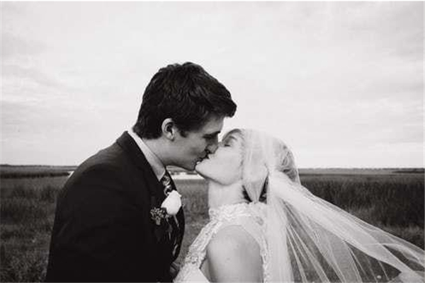 永遠(yuǎn)不要問(wèn)男人的三句話(huà) 怎樣讓男人越來(lái)越離不開(kāi)你