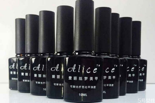 美甲死皮用什么去除 剪死皮和修形狀哪個先