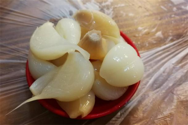 糖蒜腌多久可以吃 糖蒜腌酸了怎么補救 糖蒜腌多久可以吃 糖蒜腌酸了怎么補救