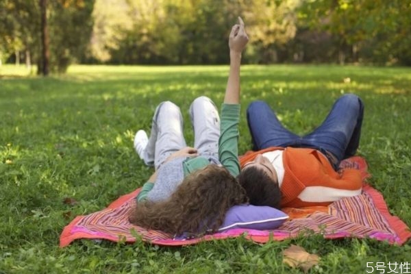 戀愛(ài)反感期到了怎么辦 為什么越來(lái)越反感男友