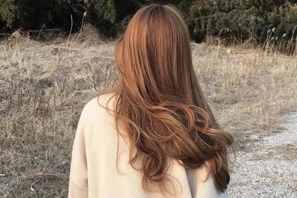 女生頭發(fā)染什么顏色好看 適合女生染的好看的顏色 女生頭發(fā)染什么顏色好看 適合女生染的好看的顏色