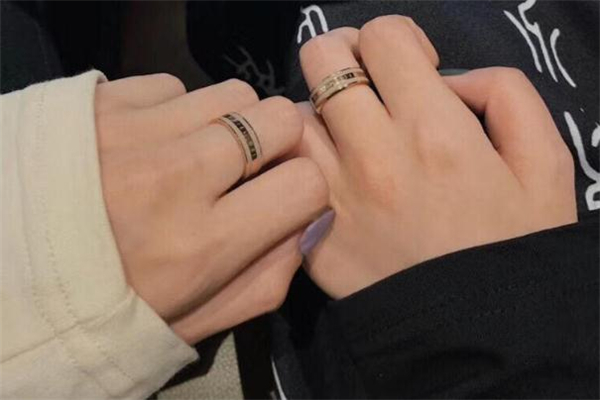 dw戒指怎么看真假 dw戒指是什么材質(zhì) dw戒指怎么看真假 dw戒指是什么材質(zhì)