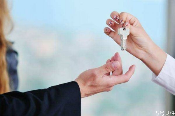 女人出軌被發(fā)現(xiàn)會改嗎 女人出軌一般多久結束 女人出軌被發(fā)現(xiàn)會改嗎 女人出軌一般多久結束