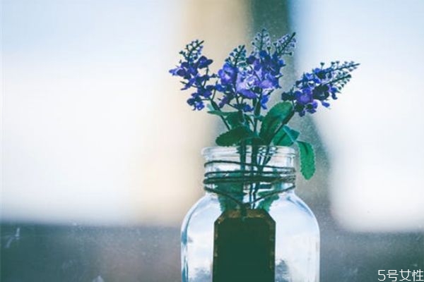 相親第二次女生主動(dòng)買單 女生主動(dòng)買單是什么意思