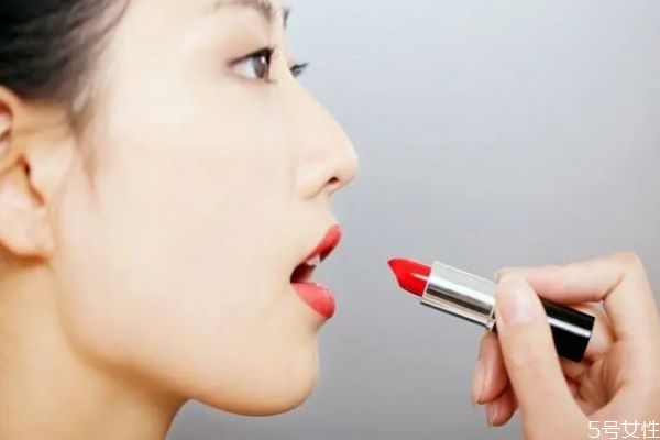 適合夏天的口紅顏色 夏季口紅推薦 適合夏天的口紅顏色 夏季口紅推薦