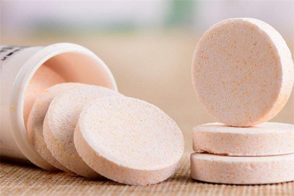 維c泡騰片哪些人不能喝 維c泡騰片可以多喝嗎 維c泡騰片哪些人不能喝 維c泡騰片可以多喝嗎