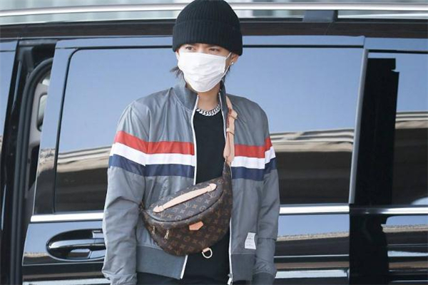 lv包包保修期多長(zhǎng)時(shí)間 lv包包維修是免費(fèi)的嗎 lv包包保修期多長(zhǎng)時(shí)間 lv包包維修是免費(fèi)的嗎