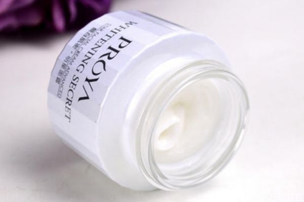 玻尿酸護膚品適合什么年齡用 玻尿酸護膚品可以長期用嗎 玻尿酸護膚品適合什么年齡用 玻尿酸護膚品可以長期用嗎