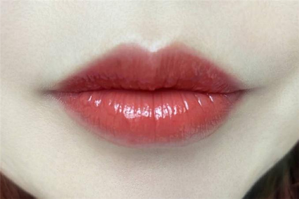 迪奧524適合素顏涂嗎 迪奧524口紅顏色好看嗎 迪奧524適合素顏涂嗎 迪奧524口紅顏色好看嗎