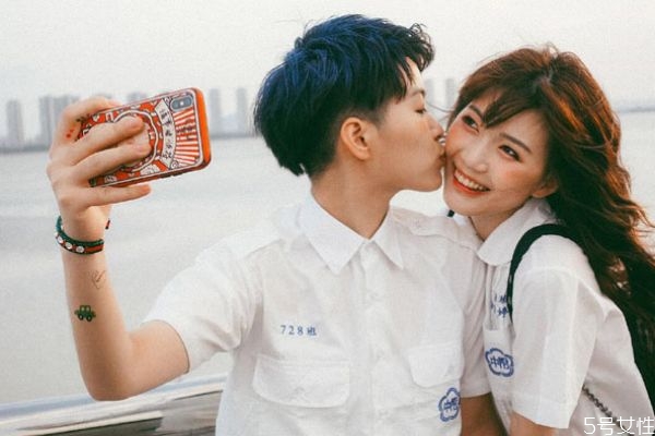 很甜很撩的句子有哪些 浪漫到骨子里的句子 很甜很撩的句子有哪些 浪漫到骨子里的句子