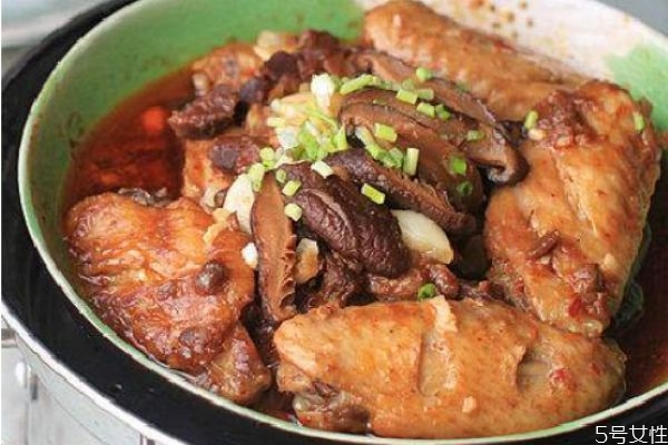 冬菇蒸雞翅的做法 冬菇蒸雞翅的營養(yǎng)價值 冬菇蒸雞翅的做法 冬菇蒸雞翅的營養(yǎng)價值