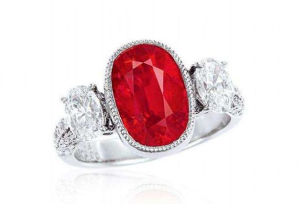 莫桑比克鉆石和鉆石區(qū)別 莫桑比克鉆石和鉆石的不同 莫桑比克鉆石和鉆石區(qū)別 莫桑比克鉆石和鉆石的不同