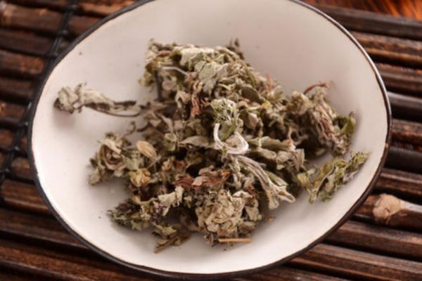 艾葉水洗頭的作用 艾葉水洗頭的功效 艾葉水洗頭的作用 艾葉水洗頭的功效