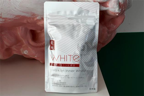 舞昆美白丸和pola哪個好 舞昆美白丸白袋子和黑袋子區(qū)別 舞昆美白丸和pola哪個好 舞昆美白丸白袋子和黑袋子區(qū)別