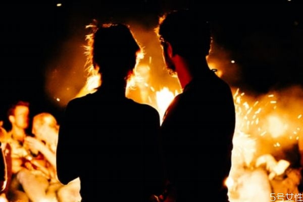 一般分居多久感情會(huì)淡 夫妻分開不要超過多久 一般分居多久感情會(huì)淡 夫妻分開不要超過多久