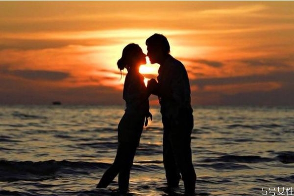 一般分居多久感情會(huì)淡 夫妻分開不要超過多久 一般分居多久感情會(huì)淡 夫妻分開不要超過多久