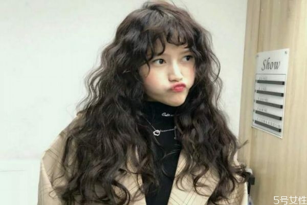 燙個(gè)羊毛卷大概多少錢(qián) 燙個(gè)羊毛卷要多久 燙個(gè)羊毛卷大概多少錢(qián) 燙個(gè)羊毛卷要多久