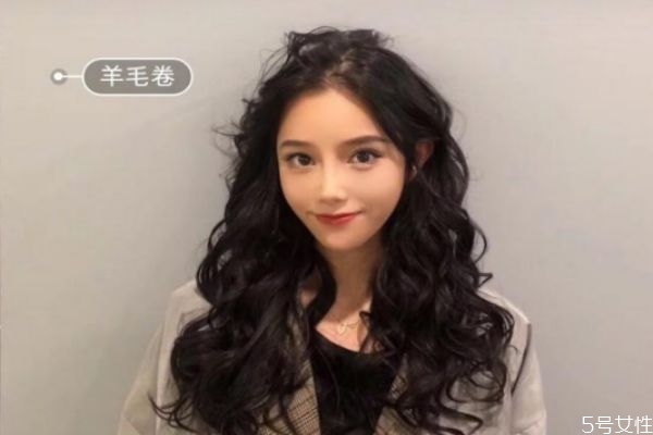 羊毛卷適合什么發(fā)質(zhì) 羊毛卷日常的保養(yǎng)方法 羊毛卷適合什么發(fā)質(zhì) 羊毛卷日常的保養(yǎng)方法